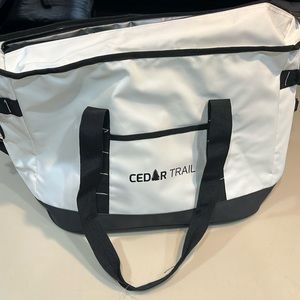 Cedar Trail insulated Cooler Large